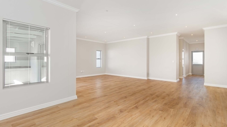 4 Bedroom Property for Sale in Sunningdale Western Cape